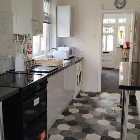 Superior Three Bedroom House With Sea View Swansea Exterior photo